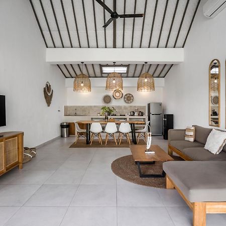 Villa Moju Canggu By Alfred In Bali Exterior photo